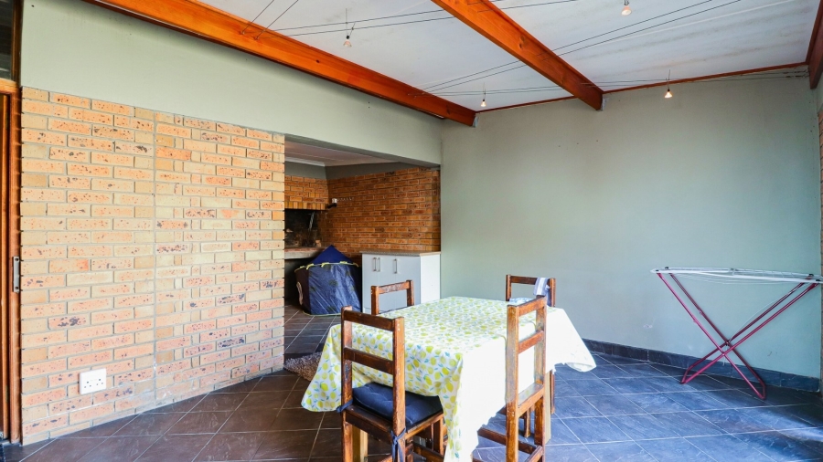 3 Bedroom Property for Sale in Heiderand Western Cape